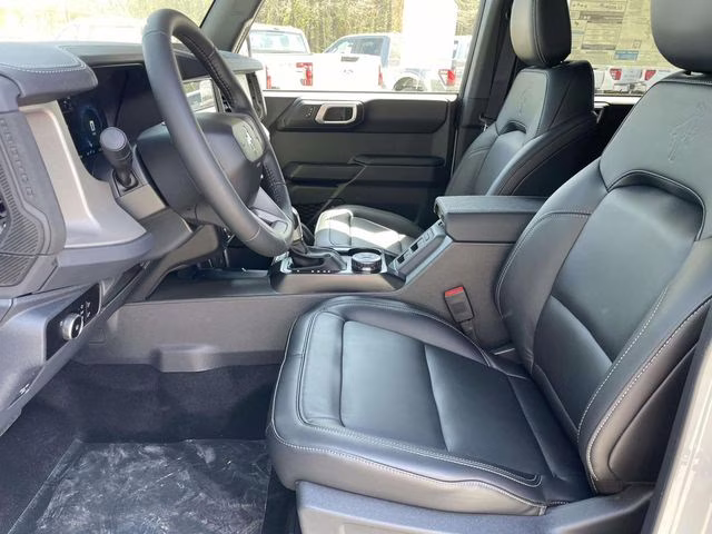 2026 Avalanche Ford Bronco Outer Banks 4X4 SUV