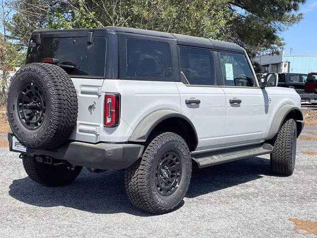 2026 Avalanche Ford Bronco Outer Banks 4X4 SUV