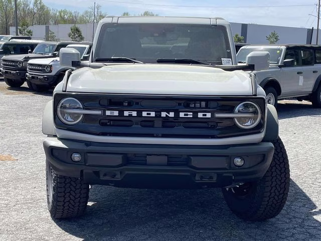 2026 Avalanche Ford Bronco Outer Banks 4X4 SUV