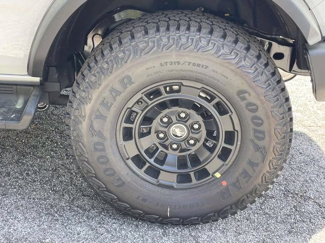 2026 Avalanche Ford Bronco Outer Banks 4X4 SUV