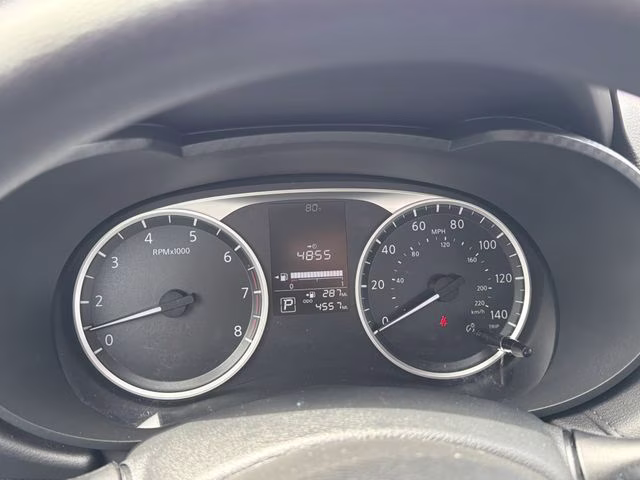 2025 Brilliant Silver Metallic Nissan Versa 1.6 S FWD Sedan