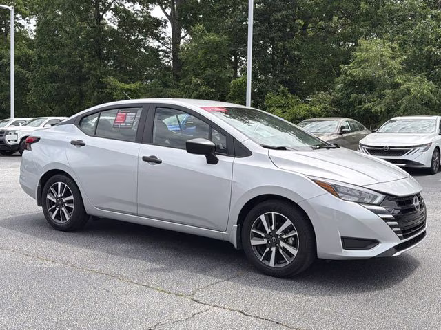 2025 Brilliant Silver Metallic Nissan Versa 1.6 S FWD Sedan