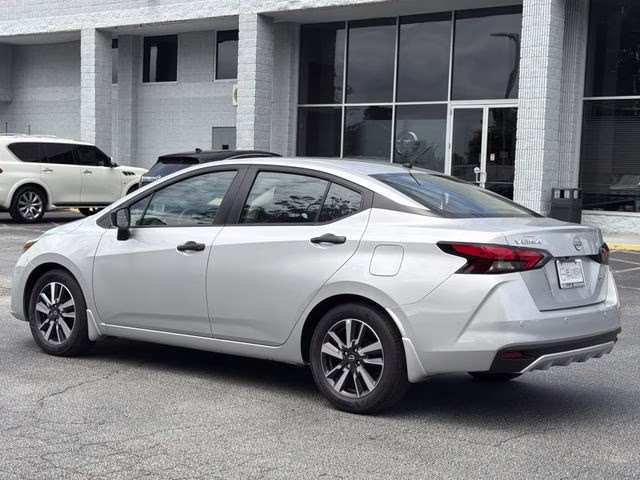 2025 Brilliant Silver Metallic Nissan Versa 1.6 S FWD Sedan