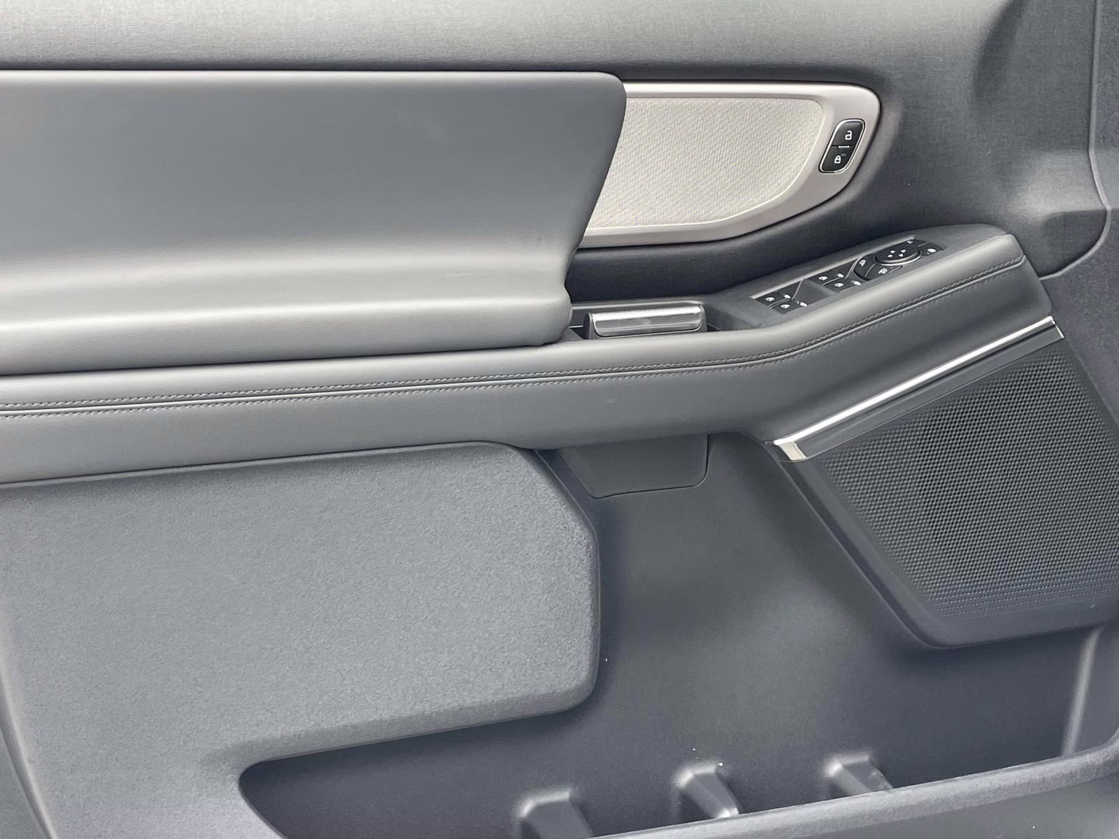 2026 Silver Metallic Ford Expedition Max Active RWD SUV