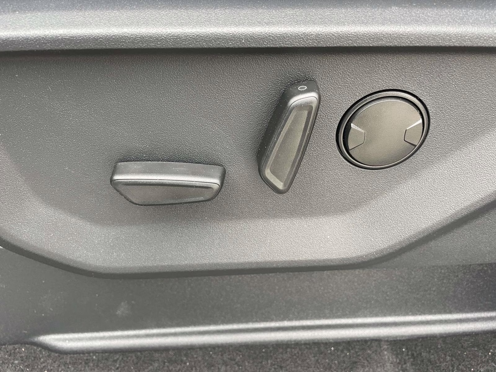 2026 Silver Metallic Ford Expedition Max Active RWD SUV