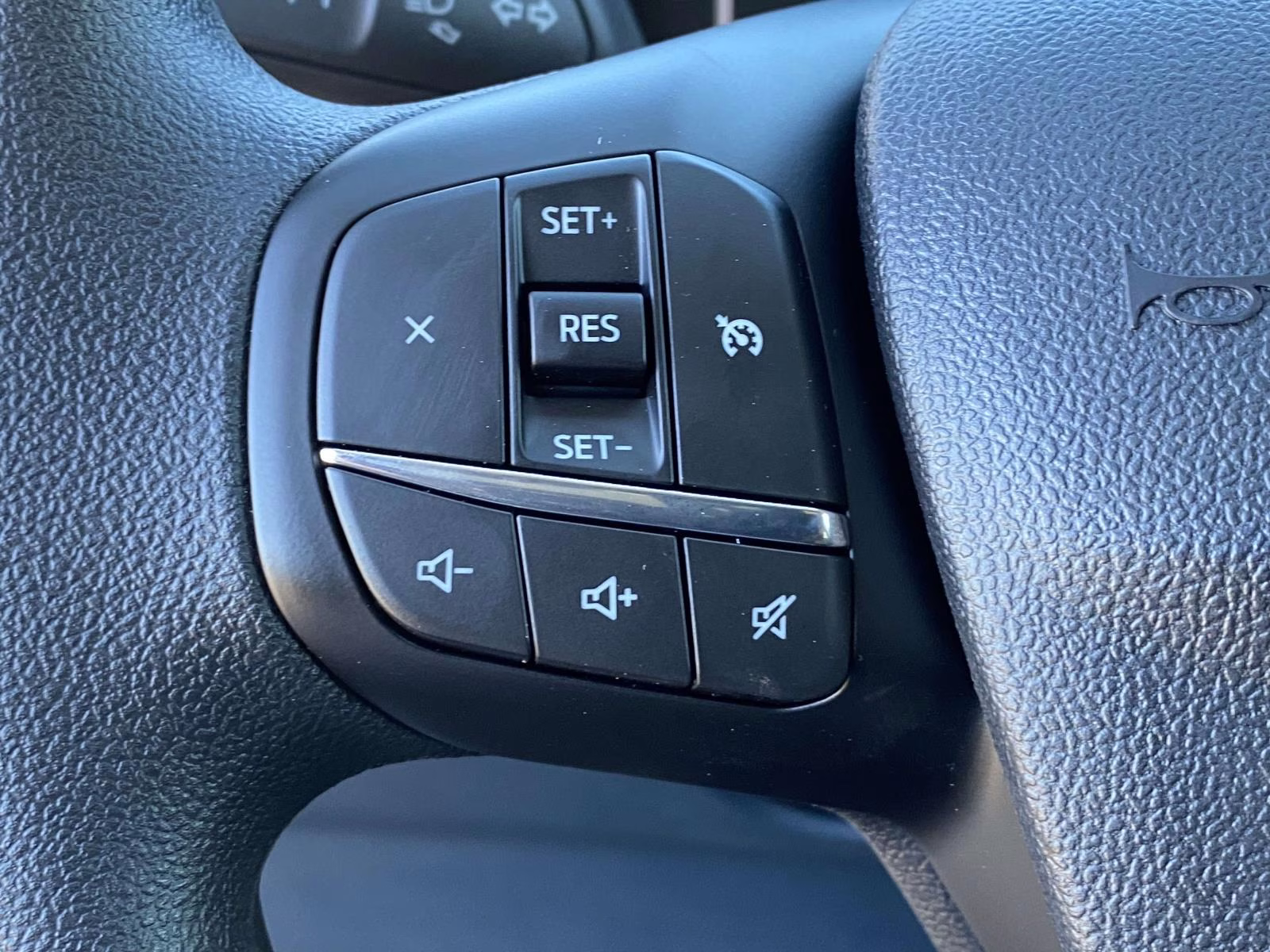 2026 Oxford White Ford Maverick XL AWD Truck