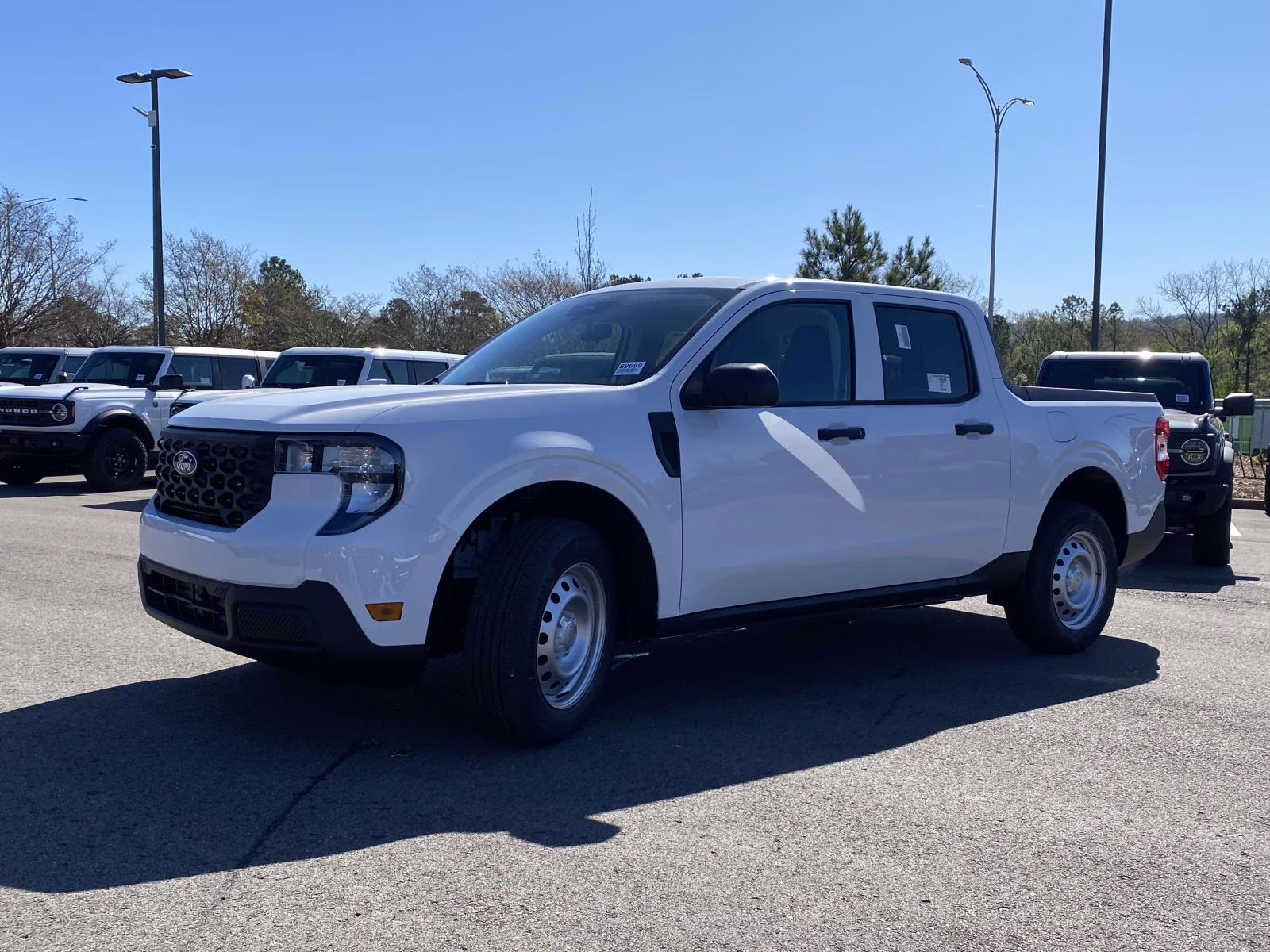 2026 Oxford White Ford Maverick XL AWD Truck
