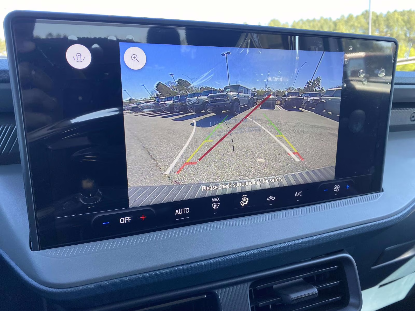 2026 Oxford White Ford Maverick XL AWD Truck