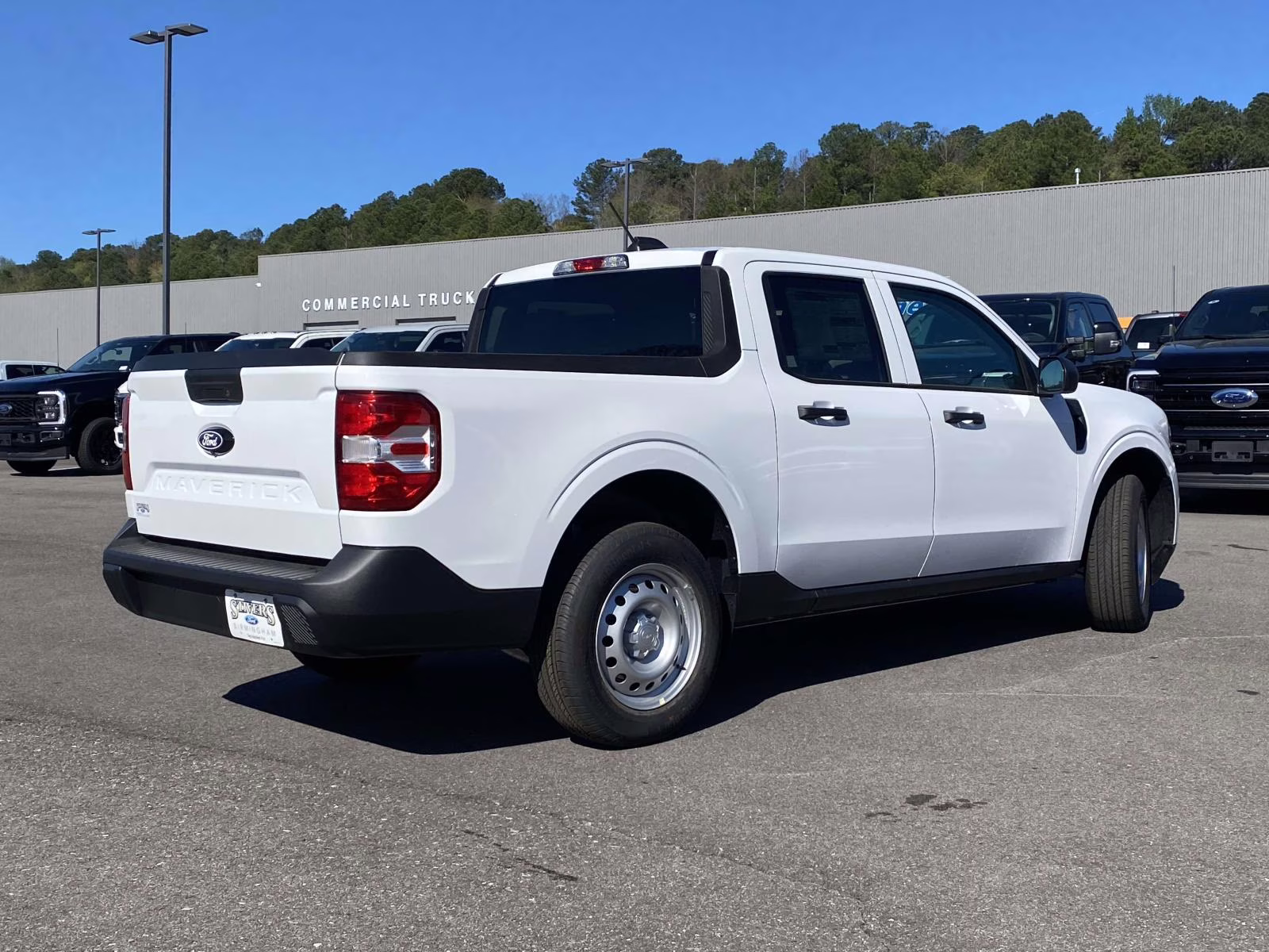 2026 Oxford White Ford Maverick XL AWD Truck