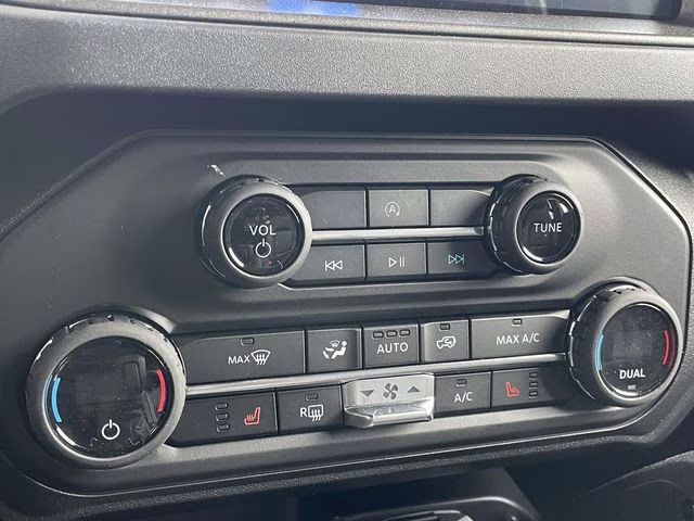 2026 Oxford White Ford Bronco Big Bend 4X4 SUV