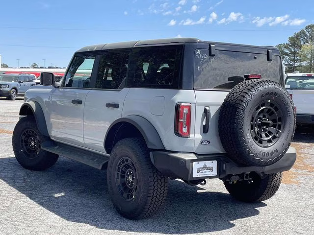 2026 Avalanche Ford Bronco Outer Banks 4X4 SUV