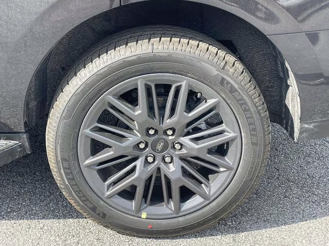 2026 Gray Metallic Ford Expedition Platinum 4X4 SUV