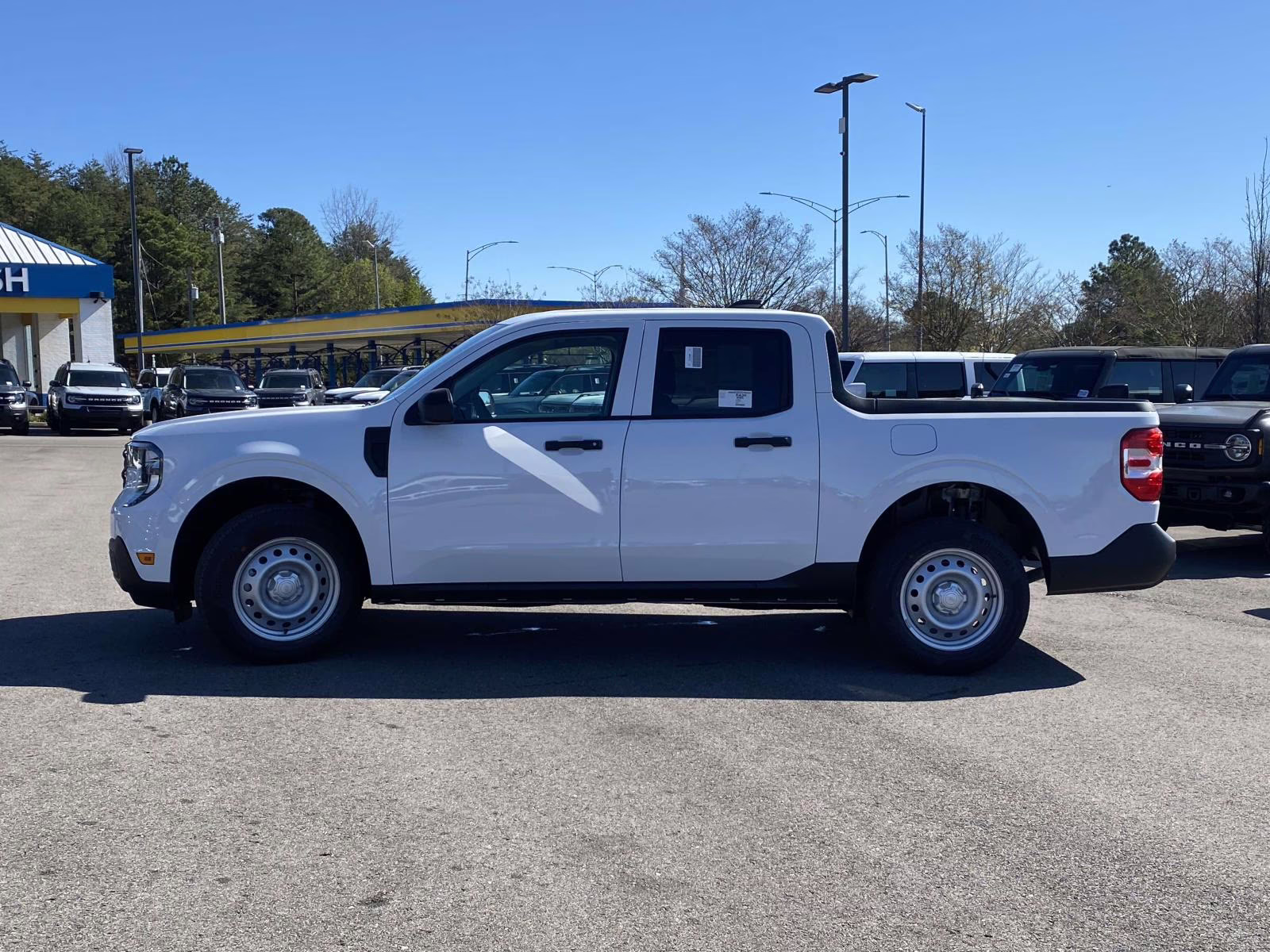 2026 Oxford White Ford Maverick XL AWD Truck