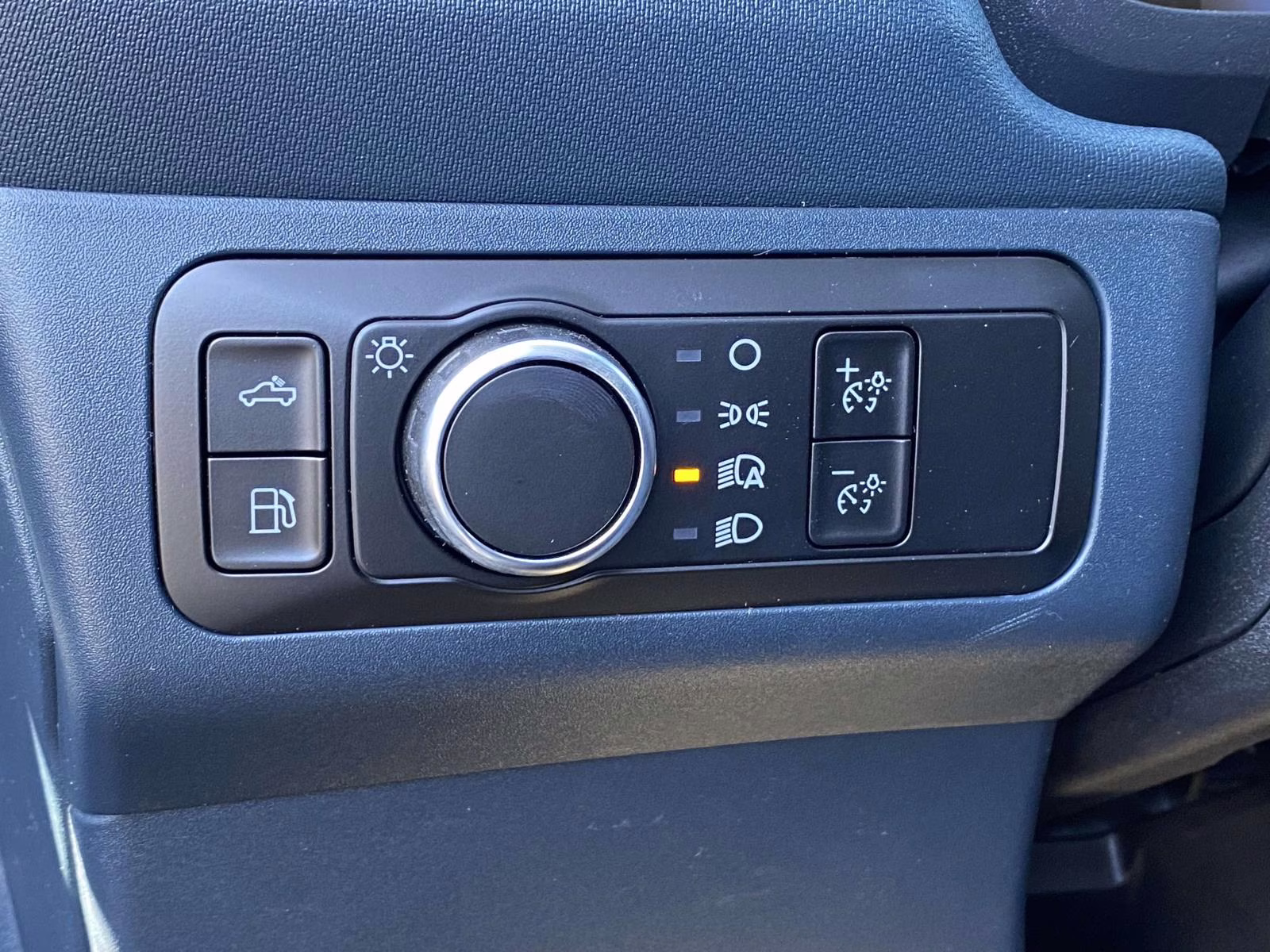 2026 Oxford White Ford Maverick XL AWD Truck