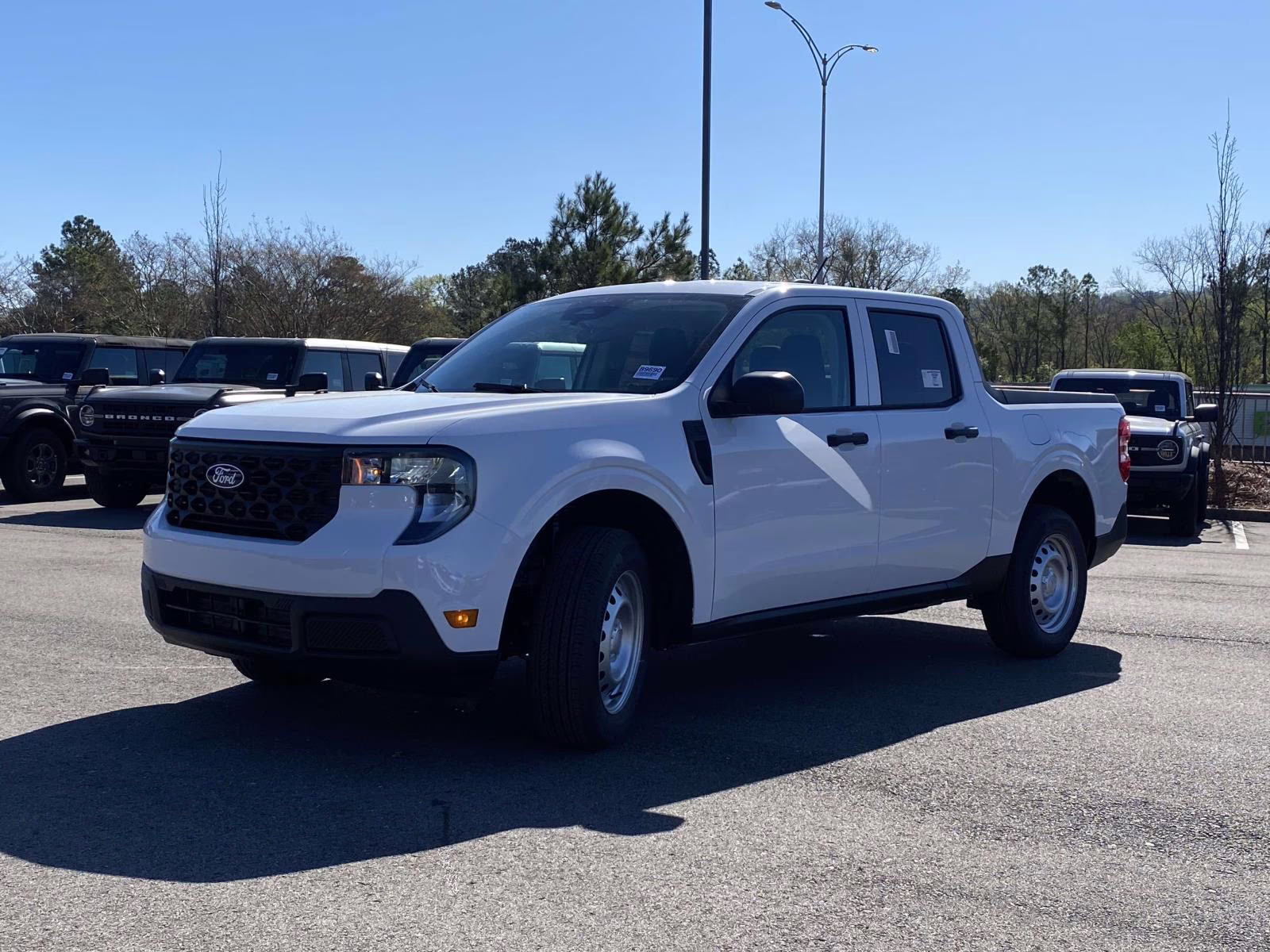 2026 Oxford White Ford Maverick XL AWD Truck