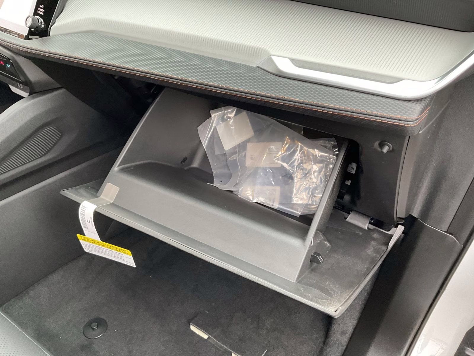 2026 Bright White Clearcoat Jeep Cherokee Limited 4X4 SUV