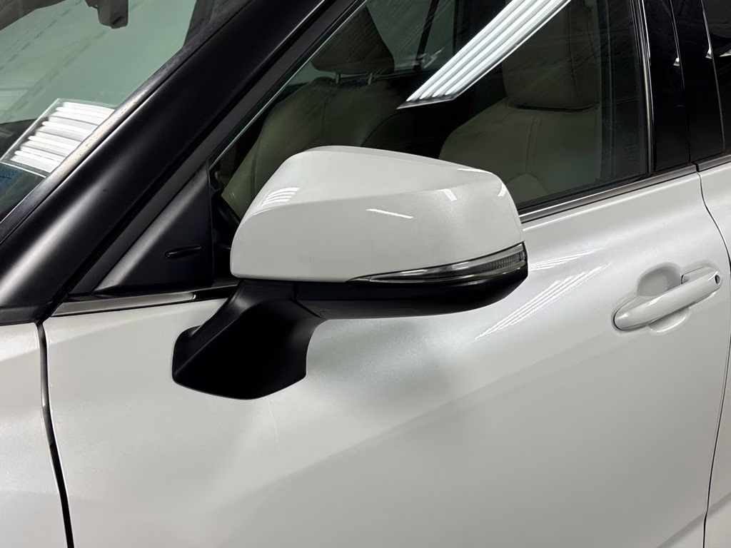 2022 Pearl Toyota Highlander XLE FWD SUV