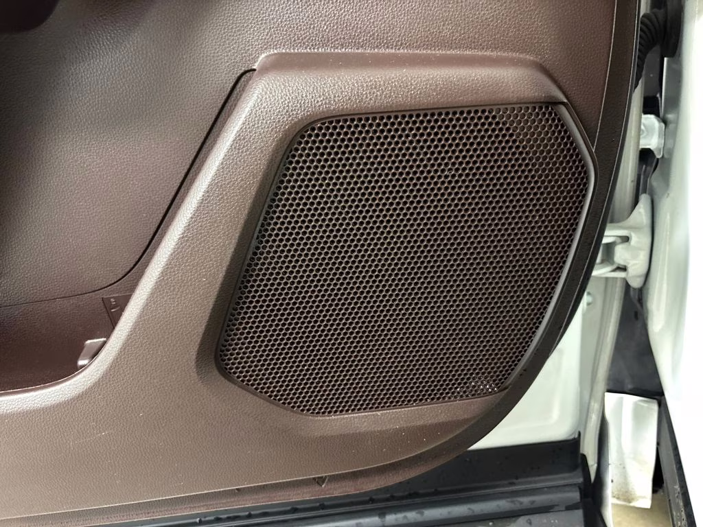 2022 Pearl Toyota Highlander XLE FWD SUV