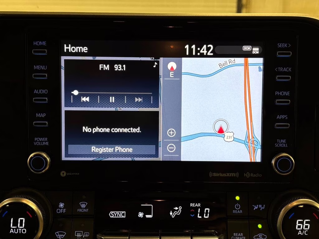 2022 Pearl Toyota Highlander XLE FWD SUV