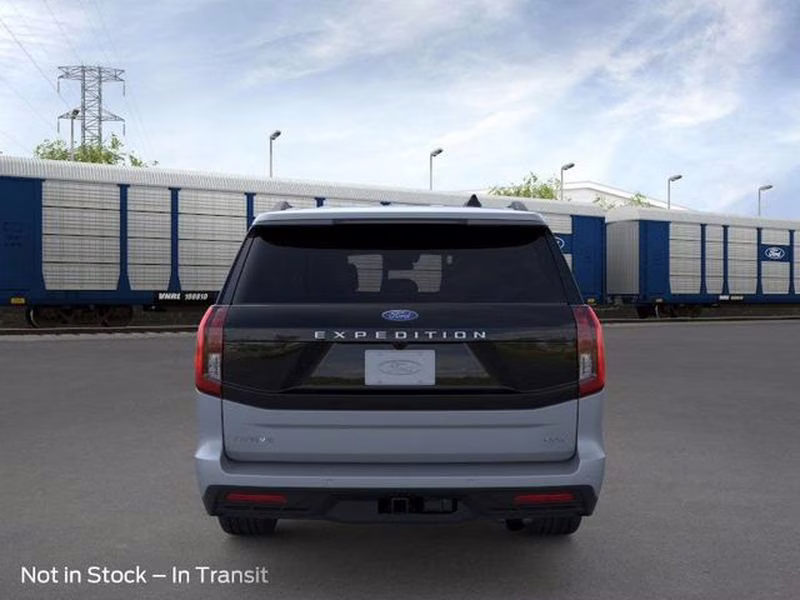 2026 Glacier Gray Metallic Tri-Coat Ford Expedition Max Active 4X4 SUV