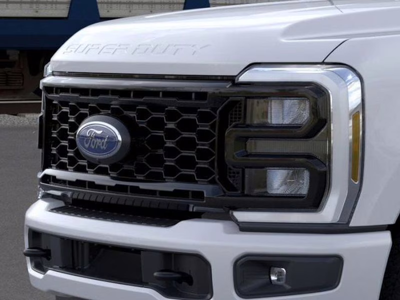 2026 Oxford White Ford Super Duty F-250 SRW XL 4X4 Truck