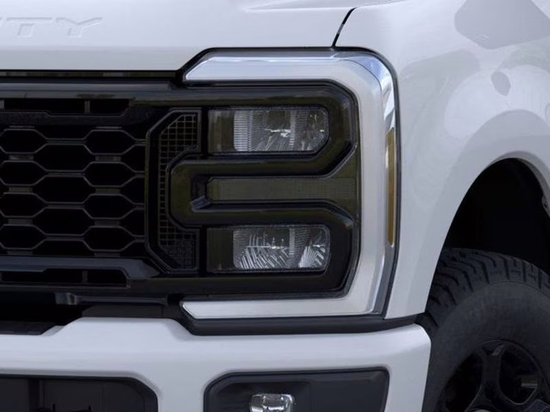 2026 Oxford White Ford Super Duty F-250 SRW XL 4X4 Truck