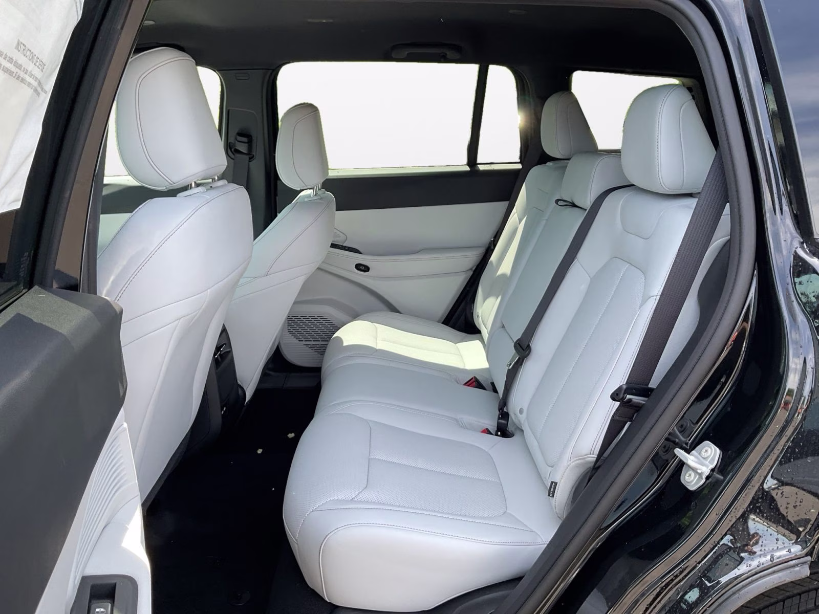 2026 Diamond Black Crystal Pearlcoat Jeep Cherokee Limited 4X4 SUV