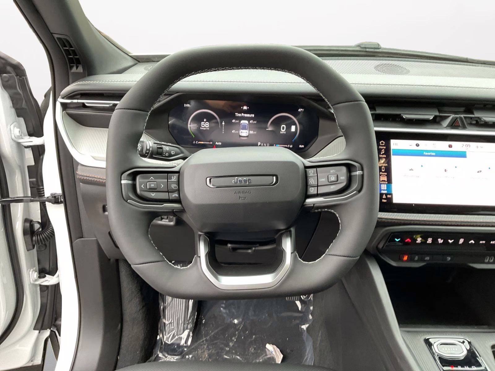 2026 Bright White Clearcoat Jeep Cherokee Limited 4X4 SUV