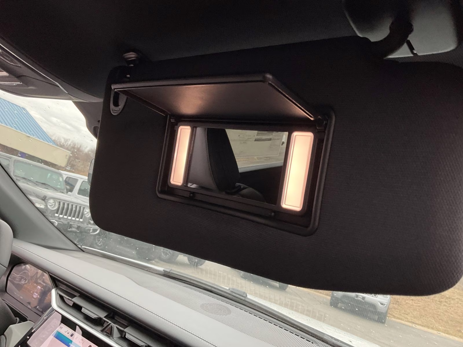 2026 Bright White Clearcoat Jeep Cherokee Limited 4X4 SUV