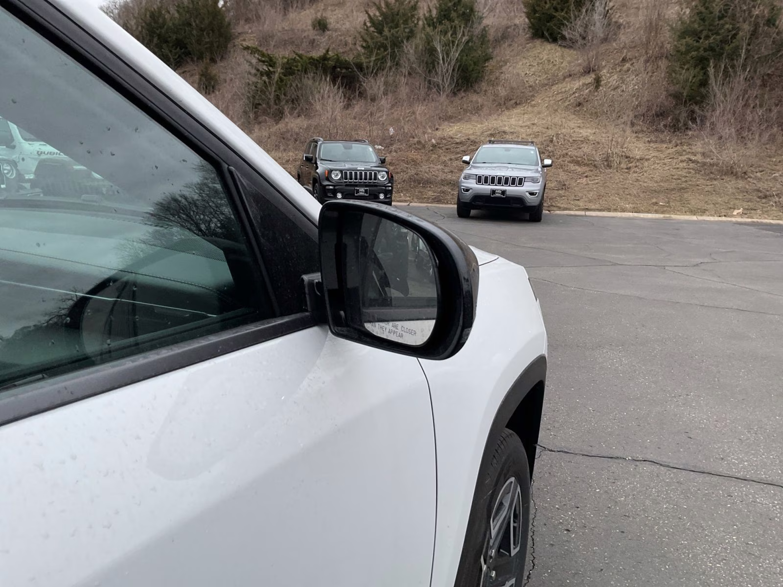 2026 Bright White Clearcoat Jeep Cherokee Limited 4X4 SUV