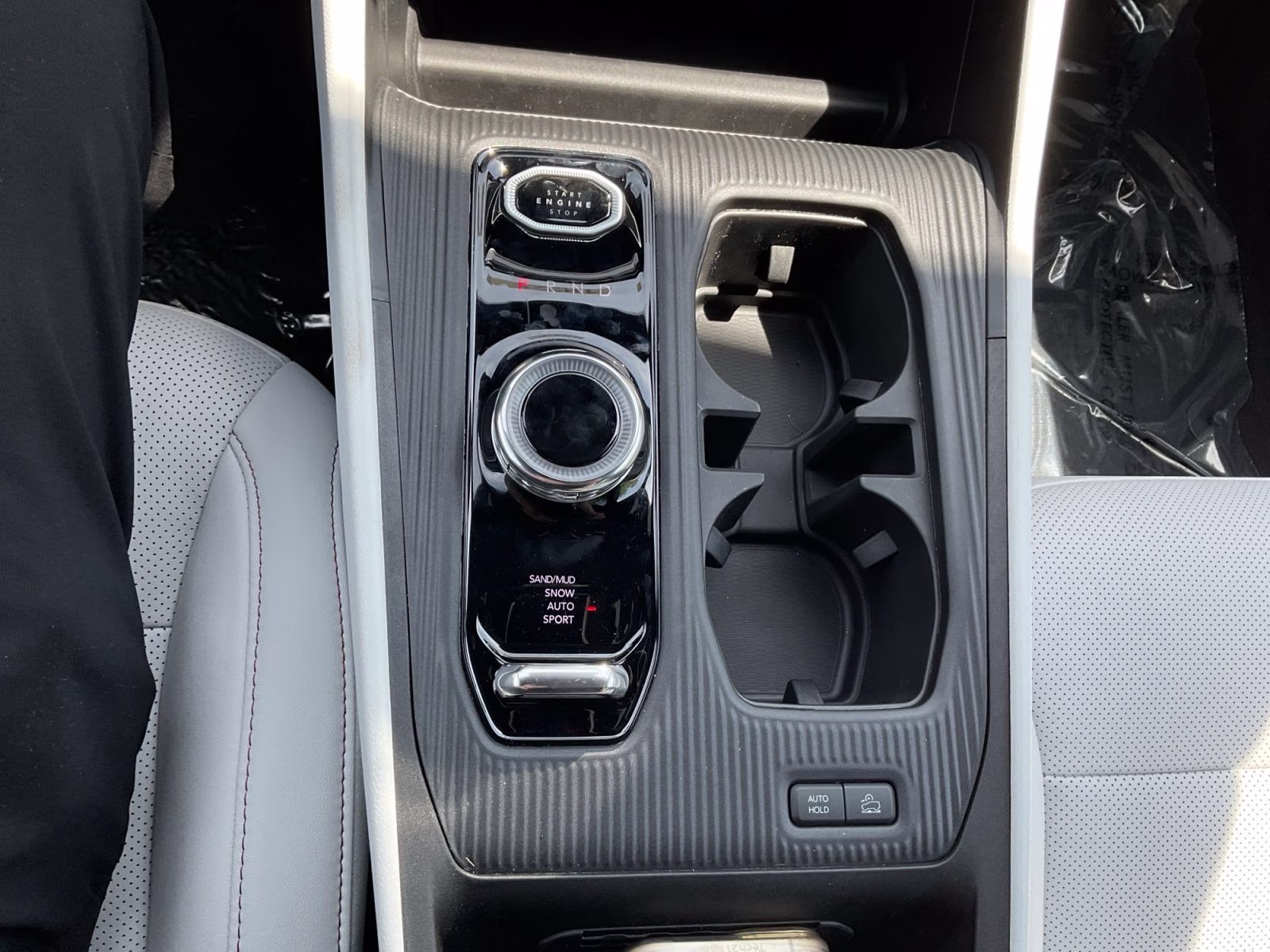 2026 Diamond Black Crystal Pearlcoat Jeep Cherokee Limited 4X4 SUV