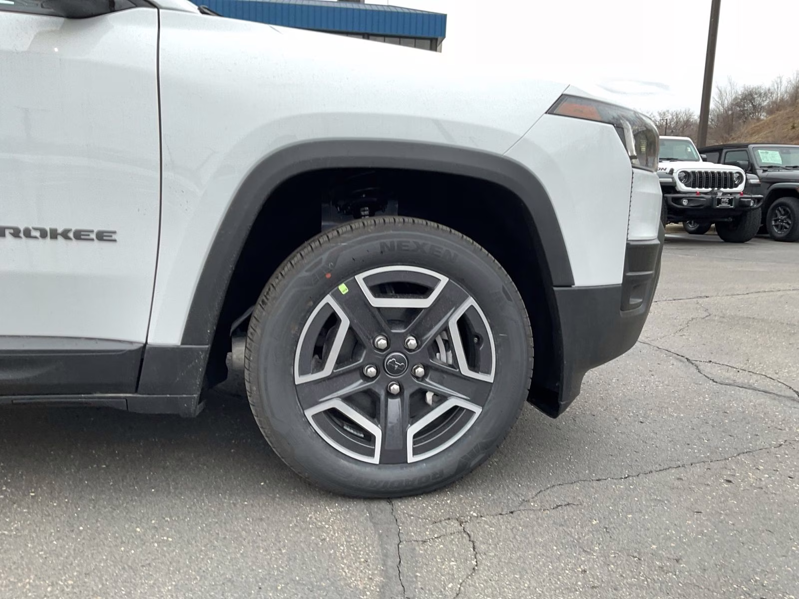 2026 Bright White Clearcoat Jeep Cherokee Limited 4X4 SUV