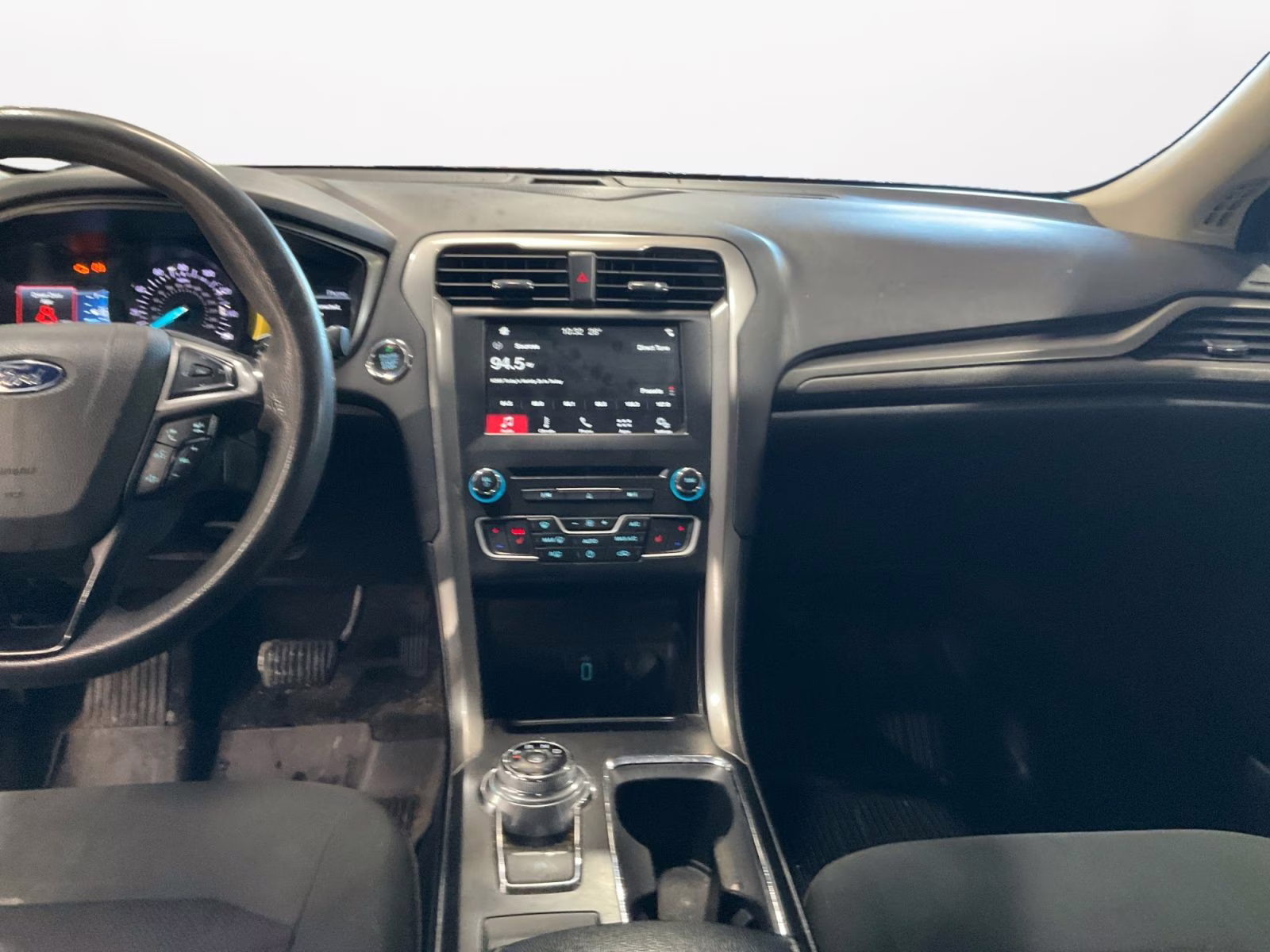 2018 Shadow Black Ford Fusion SE FWD Sedan