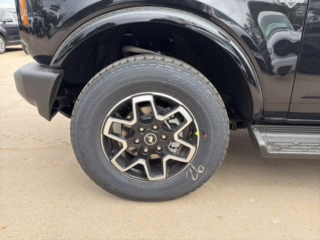 2026 Shadow Black Ford Bronco Outer Banks 4X4 SUV