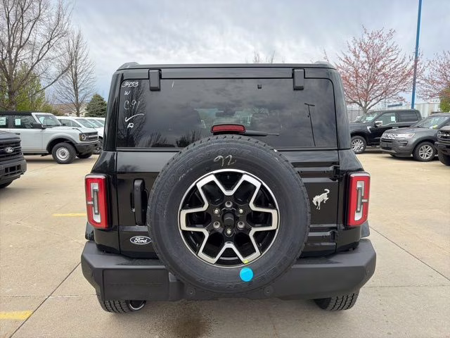 2026 Shadow Black Ford Bronco Outer Banks 4X4 SUV