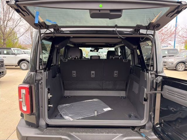 2026 Shadow Black Ford Bronco Outer Banks 4X4 SUV