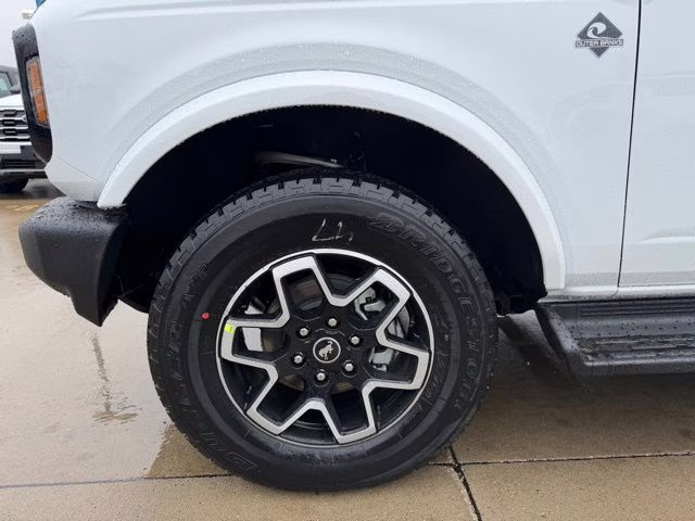 2026 Oxford White Ford Bronco Outer Banks 4X4 SUV
