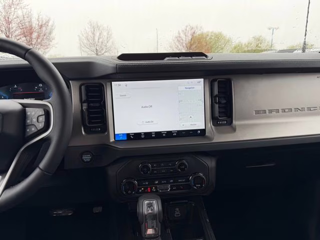 2026 Oxford White Ford Bronco Outer Banks 4X4 SUV