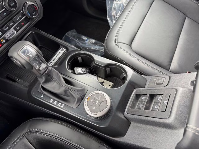 2026 Oxford White Ford Bronco Outer Banks 4X4 SUV