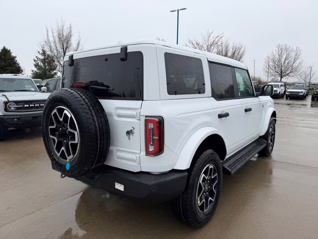 2026 Oxford White Ford Bronco Outer Banks 4X4 SUV