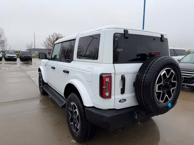 2026 Oxford White Ford Bronco Outer Banks 4X4 SUV