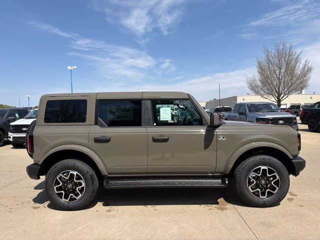 2026 Marsh Gray Ford Bronco Outer Banks 4X4 SUV
