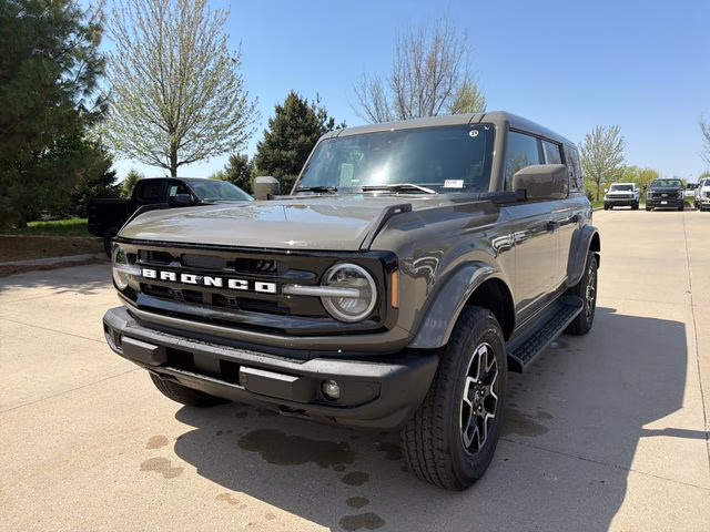 2026 Marsh Gray Ford Bronco Outer Banks 4X4 SUV