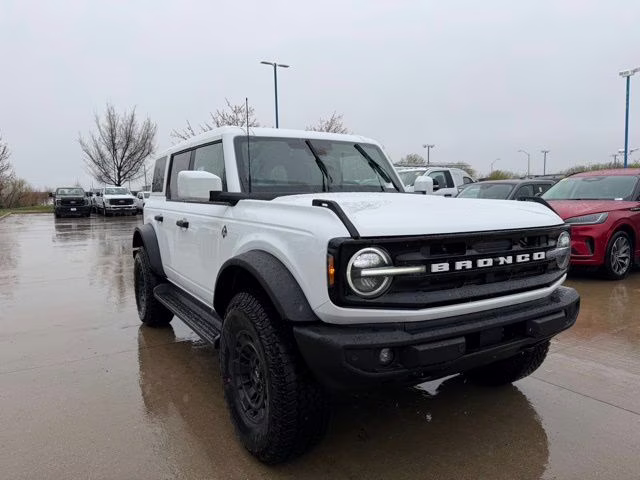 2026 Oxford White Ford Bronco Outer Banks 4X4 SUV