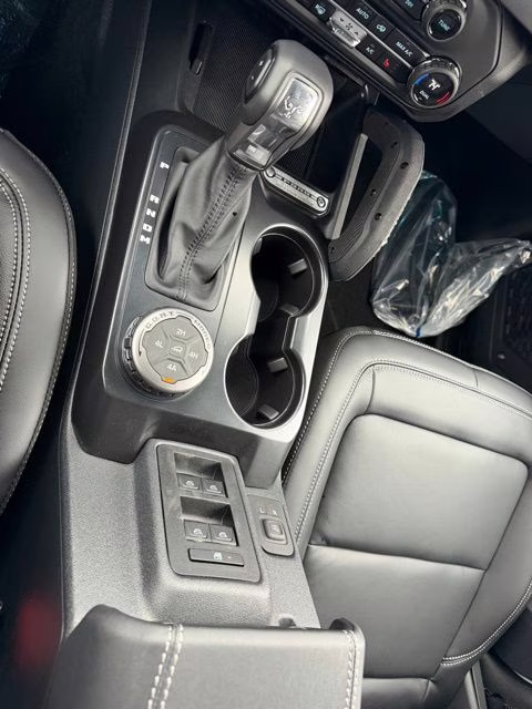 2026 Oxford White Ford Bronco Outer Banks 4X4 SUV