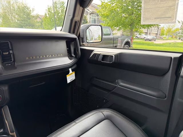 2026 Avalanche Gray Ford Bronco Badlands 4X4 SUV