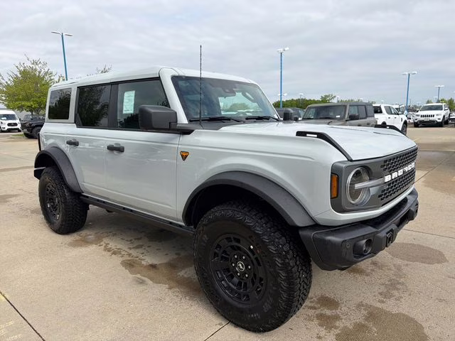 2026 Avalanche Gray Ford Bronco Badlands 4X4 SUV