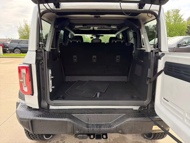 2026 Avalanche Gray Ford Bronco Badlands 4X4 SUV