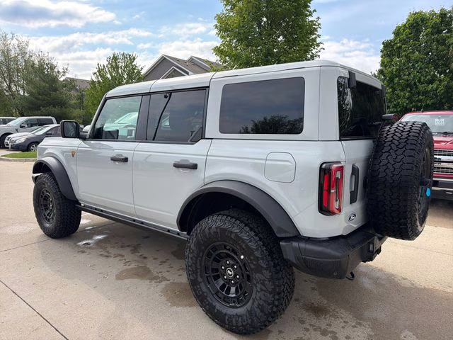 2026 Avalanche Gray Ford Bronco Badlands 4X4 SUV