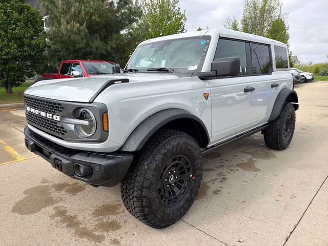 2026 Avalanche Gray Ford Bronco Badlands 4X4 SUV
